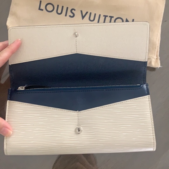 Louis Vuitton wallet - Picture 4 of 8